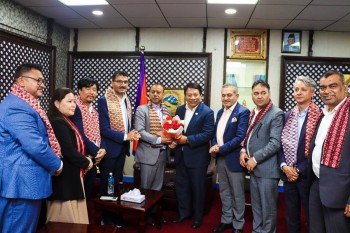 एनआरएनएको नवनिर्वाचित कार्यसमितिले भेट्यो उपप्रधानमन्त्री सिंहलाई