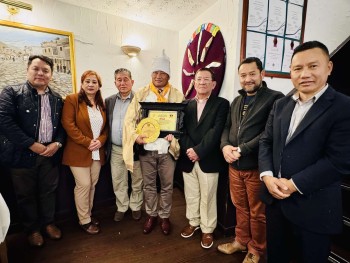 गोर्खा मिडिया यूकेद्वारा समाजसेवी सोम त्होर्जे तमुलाई सम्मान
