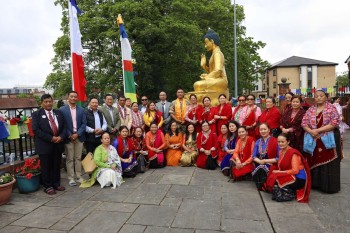 बुद्धिष्ट कम्युनिटी सेन्टर यूकेले धार्मिक पूजापाठसहित मनायो २५६९ औं बुद्ध जयन्ती