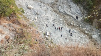 खोटाङमा सुमो दुर्घटना हुँदा गुरुङ परिवारका तीन जनाको मृत्यु