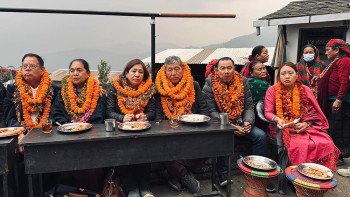 ल्वाङ गाउँमा तमु धीं यूके र सहारा यूकेको टोलीलाई पञ्चेबाजा र फूलमालाले स्वागत [तस्बिरहरु]