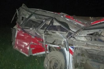 नेपालमा जन्ती बोकेको बस दुर्घटना हुँदा ८ जनाको मृत्यु, ४५ घाइते