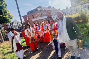 बेलायतको शिव मन्दिर अल्डरसटमा विशेष समारोहबीच भित्र्याइयो फूलपाती
