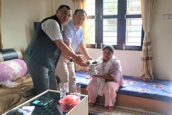 मिर्गौलापीडित गुरुङलाई पन्चकोशी आर्थर डाँडाखर्क समाज यूकेद्वारा ४ लाख २८ हजार ५०० रुपैयाँ सहयोग