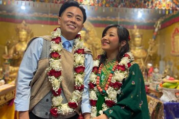 यूकेनिवासी नवजोडीले दिए तमु लामा बौद्ध धर्म समाजको कार्यालय निर्माणका लागि ५१ हजार