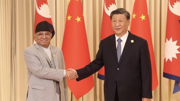 नेपालका प्रधानमन्त्री प्रचण्ड र चीनका राष्ट्रपति सीबीच ऐतिहासिक भेटवार्ता