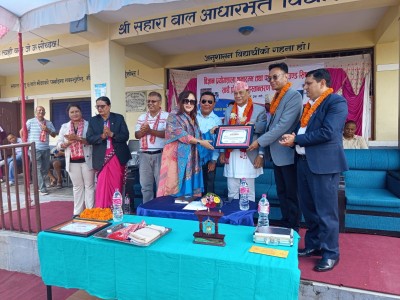 सहारा आविलाई विभिन्‍न सामाग्री सहयोग, सहारा यूकेका महासचिव क्या गुरुङको आर्थिक सहयोगमा प्रदान गरिएको प्रोजेक्टर शुभारम्भ 