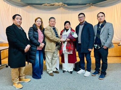 तमु धीं यूकेद्वारा गोरखा धार्चे गाउँपालिकाकी उपाध्यक्ष तथा गायिका सुनिला गुरुङलाई सम्मान 