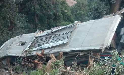 धादिङबाट पोखरा गइरहेको माइक्रो दुर्घटना,  ३ जनाको मृत्यु