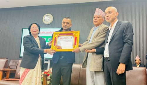 कांग्रेस सभापति गगन थापाद्वारा शपथ ग्रहण र पदबहाली