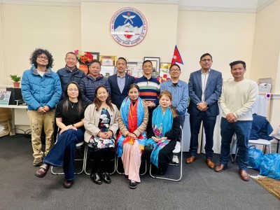 जीआरएनसीको नेपाली नयाँ वर्ष कार्यक्रमका लागि गायिका रेश्मा तामाङ बेलायत आइपुगिन्