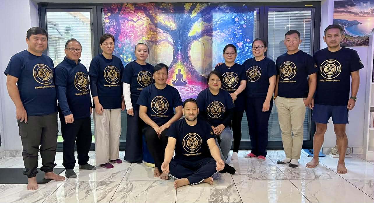 आकासा हिलिङ रिट्रिट, फार्नबोरो