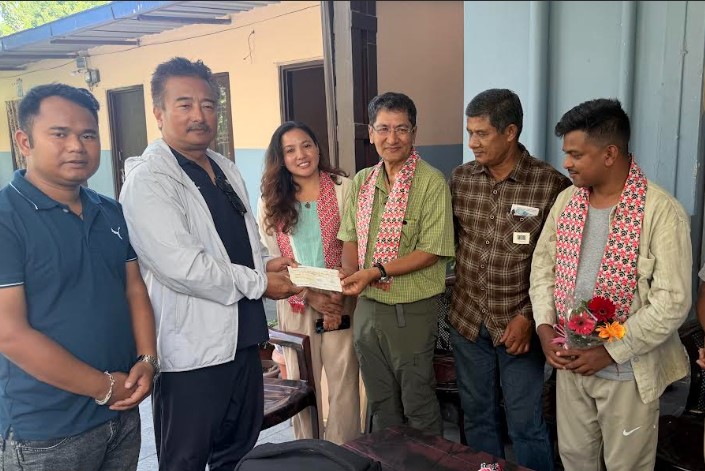 गोर्खा मिडियाका सल्लाहकार वरिष्ठ फोटो पत्रकार सुदर्शन रञ्जितद्वारा फोटो पत्रकार अक्षयकोषमा ६३ हजार प्रदान 