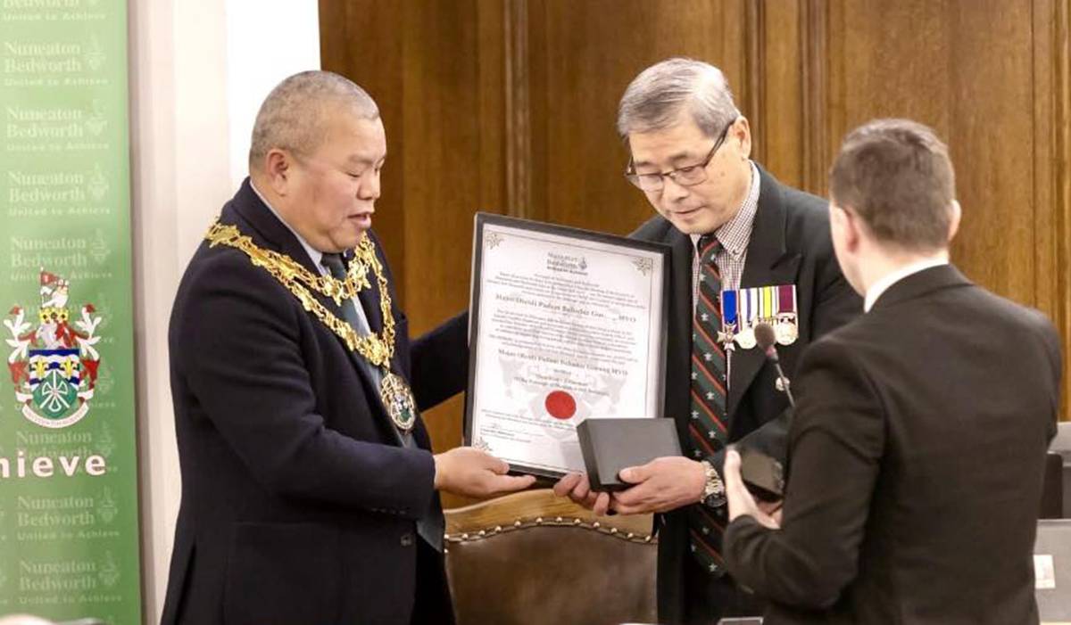 बेलायतमा भूपू गोर्खा सैनिक मेजर पदमबहादुर गुरुङ एमभीओलाई काउन्सिलबाट सर्वोच्च सम्मान प्रदान