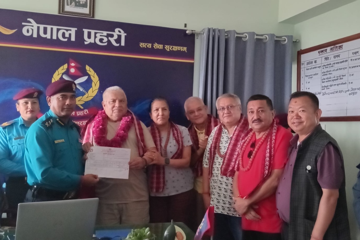 धनकुटाको मुगामा प्रहरी चौकीका लागी समाजसेवी थापा दम्पतीले दिए ४ रोपनी जग्गा